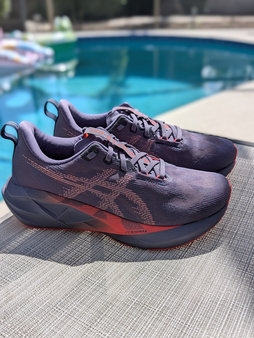 ASICS Novablast 5 Women's Size 9 Grey Purple Coral Running Shoes 1012B765